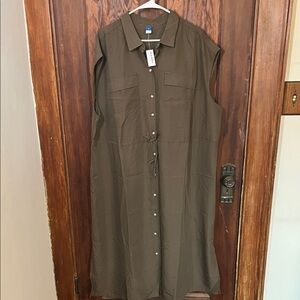 Old Navy Sleeveless Midi Dress in Olive